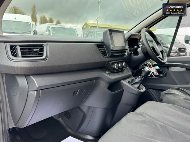 Renault Trafic LWB L2H1 Low Roof Advance LL30 Air Con Sensors EURO 6 10