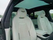 Aston Martin DBX 707 10