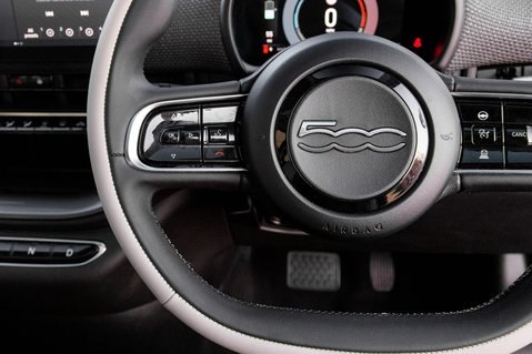 Fiat 500e LA PRIMA 20