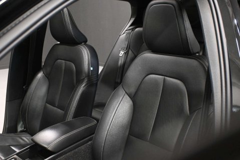 Volvo XC40 1.5 XC40 R-Design Pro T5 Recharge Auto 5dr 16