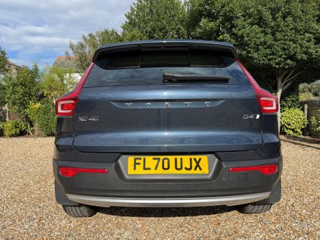 Volvo XC40 2.0 D4 Inscription Auto AWD Euro 6 (s/s) 5dr 9