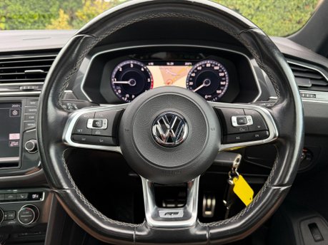 Volkswagen Tiguan 2.0 TDI BlueMotion Tech R-Line DSG 4Motion Euro 6 (s/s) 5dr 18
