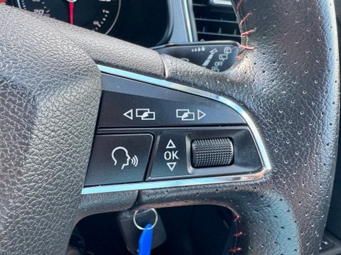 SEAT Leon TSI FR TECHNOLOGY 27