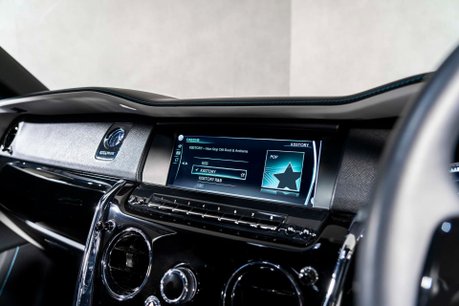 Rolls-Royce Cullinan V12. DYNAMIC PACKAGE. ACTIVE CRUISE. SHOOTING STAR HEADLINER. HUD 48