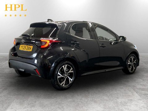 Toyota Yaris 1.5 VVT-h Design Hatchback 5dr Petrol Hybrid E-CVT Euro 6 (s/s) (116 ps) C 7