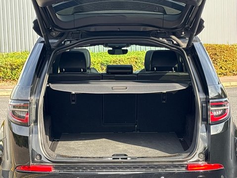 Land Rover Discovery Sport R-DYNAMIC HSE MHEV 32