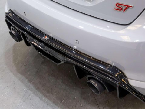Ford Fiesta 1.5T EcoBoost ST-3 Hatchback 3dr Petrol Manual Euro 6 (200 ps) 76