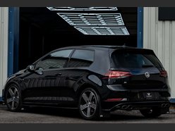 Volkswagen Golf 2.0 Golf R TSi Semi-Auto 4WD 3dr 2