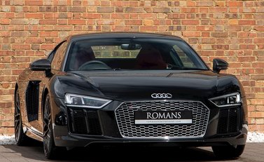 Audi R8 V10 Plus 1
