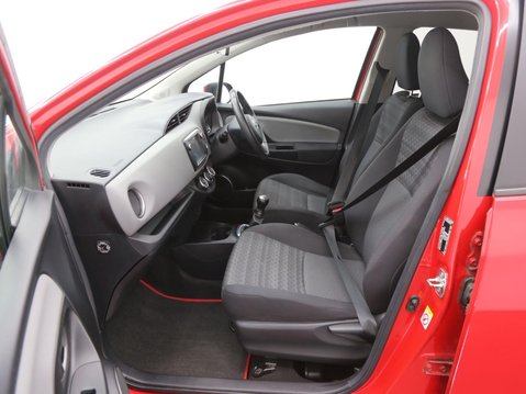 Toyota Yaris 1.0 VVT-i Icon Euro 6 5dr 25