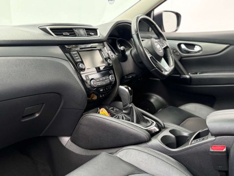 Nissan Qashqai 1.3 Qashqai Tekna DiG-T Semi-Auto 5dr 64