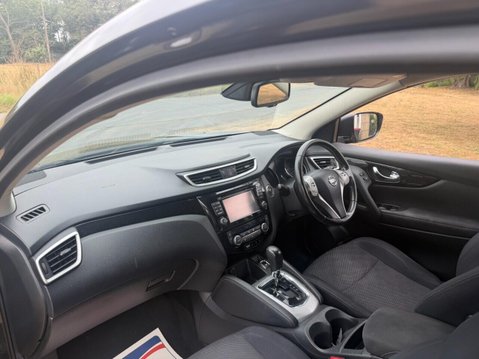 Nissan Qashqai 1.2 DIG-T N-Connecta SUV 5dr Petrol XTRON Euro 6 (s/s) (115 ps) FSH & 2X OR 24
