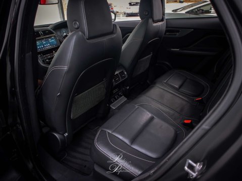 Jaguar F-Pace 3.0 F-PACE V6 S AWD D Auto 4WD 5dr 22
