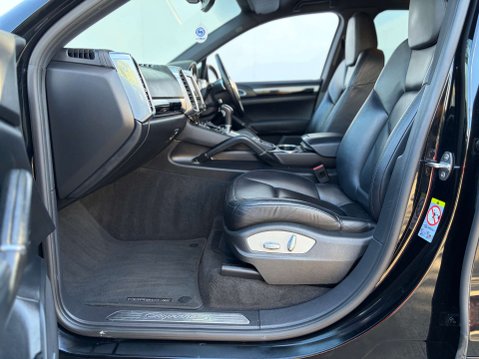 Porsche Cayenne 4.1 Cayenne V8 D S Tiptronic S Auto 4WD 5dr 65