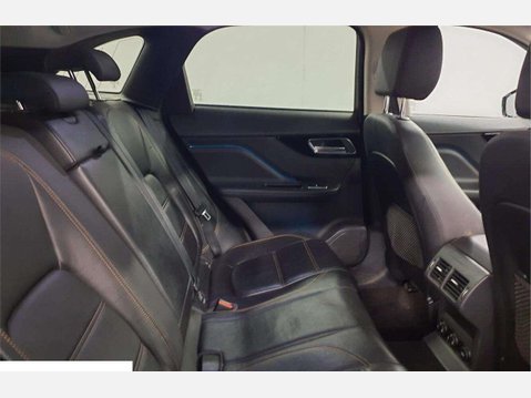 Jaguar F-Pace 2.0 D180 Prestige AWD Euro 6 (s/s) 5dr 10