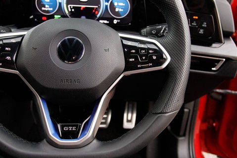 Volkswagen Golf GTE DSG 20