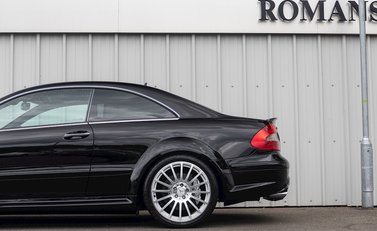 Mercedes-Benz CLK AMG Black Series 30