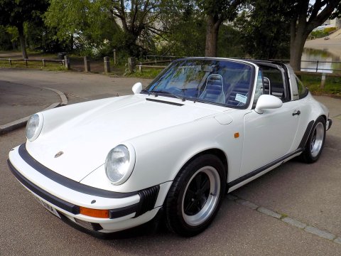 Porsche 911 CARRERA 3.2 TARGA 61