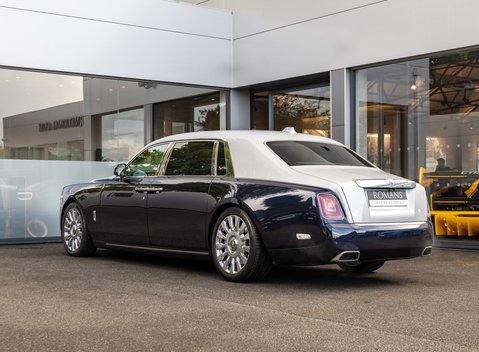 Rolls-Royce Phantom VIII EWB 4