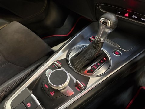 Audi TT 2.0 TFSI S line S Tronic Euro 6 (s/s) 3dr 26