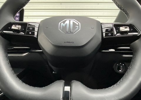 MG MG4 EV 64kWh TROPHY 22