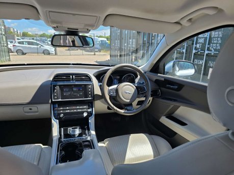 Jaguar XE 2.0d Portfolio Saloon 4dr Diesel Auto Euro 6 (s/s) (163 ps) 48