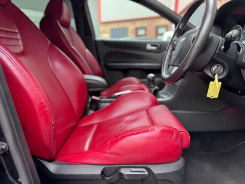Ford Focus 2.5 SIV ST-500 Hatchback 5dr Petrol Manual (224 g/km, 221 bhp) 30
