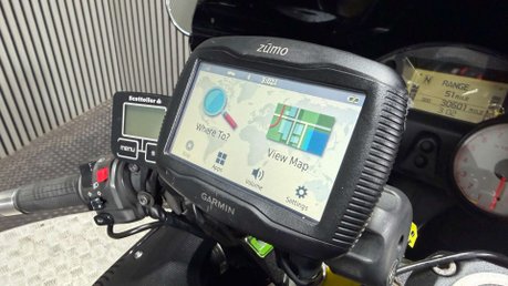 Kawasaki ZZR1400 2010 ONLY 30K STUNNING BIKE PANNIERS LONG MOT WARRANTY 1400CC 48