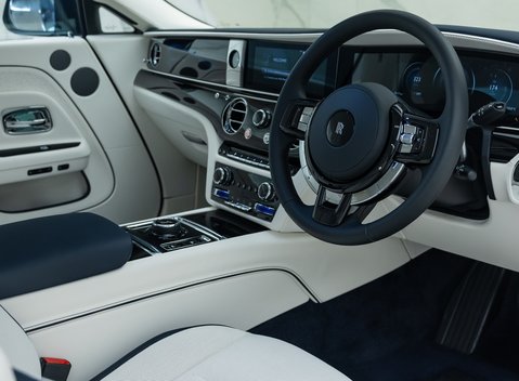 Rolls-Royce Spectre 13