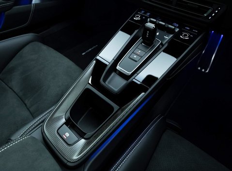 Porsche 911 Carrera GTS (992) 23