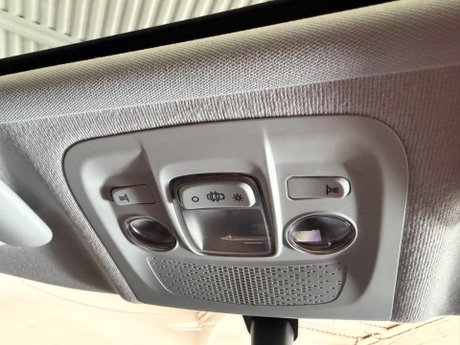 Peugeot 208 1.2 VTi Style Euro 5 5dr 17