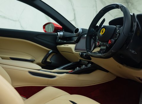 Ferrari GTC4 Lusso V12 13