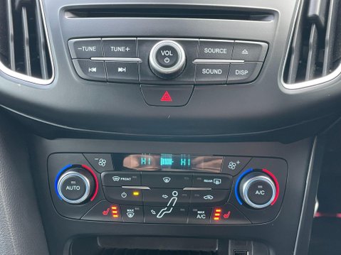 Ford Focus 2.0T EcoBoost ST-3 Euro 6 (s/s) 5dr 29