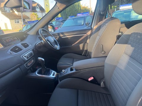 Renault Grand Scenic 1.5 dCi Limited Nav Auto Euro 6 5dr 27