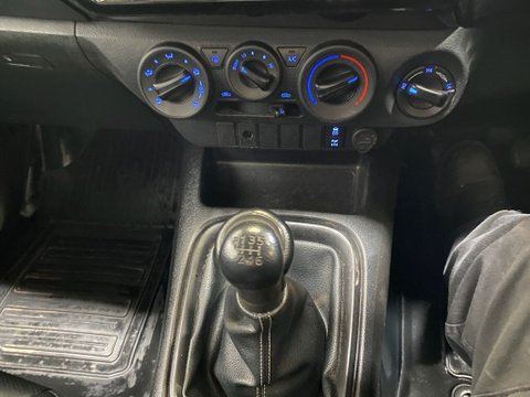 Toyota Hilux ACTIVE 4WD D-4D S/C 14