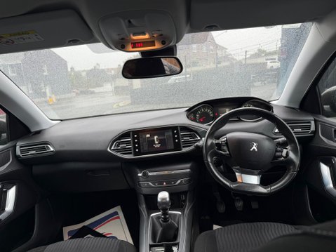 Peugeot 308 E-THP ACTIVE 9