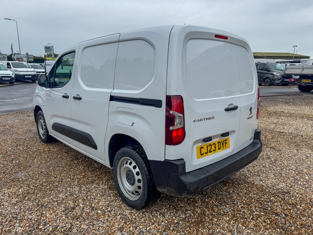 Peugeot Partner SWB L1H1 Low Roof Professional Air Con EURO 6 10