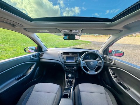 Hyundai i20 MPI PREMIUM SE NAV 18