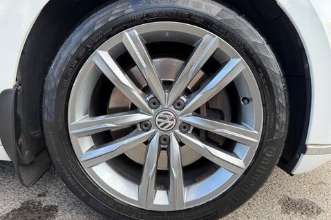 Volkswagen Passat GT TDI BMT 4MOTION DSG - RARE 4X4 -LEATHER -ULEZ COMPLIANT  54
