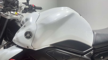 Yamaha FZ1 FAZER 2011 ONLY 19K VERY CLEAN 1000CC NAKED MOT SERVICED 19