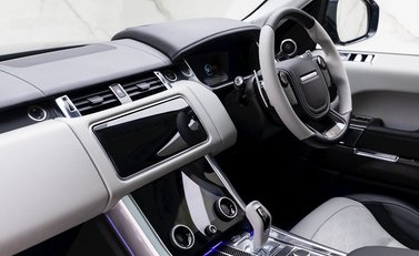 Land Rover Range Rover Sport 5.0 SVR 16