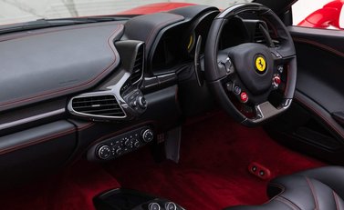 Ferrari 458 Spider 11