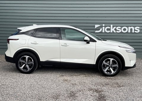 Nissan Qashqai DIG-T N-CONNECTA MHEV 7