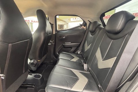 Toyota Aygo VVT-I X-CLUSIV 3.. AUTOMATIC.. FULL LEATHER.. SAT NAV.. REVERSING CAMERA.. 7