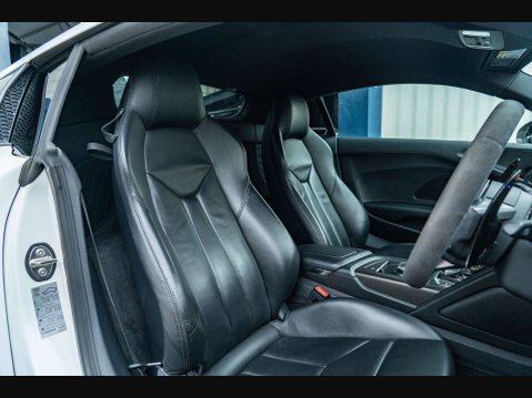 Audi R8 5.2 R8+ Quattro V10 Semi-Auto 4WD 2dr 10