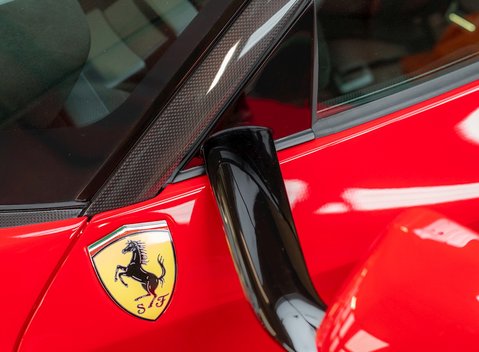 Ferrari LaFerrari Aperta 32