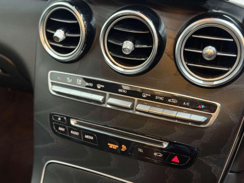 Mercedes-Benz GLC 2.1 GLC220d AMG Line (Premium) SUV 5dr Diesel G-Tronic 4MATIC Euro 6 (s/s) 42