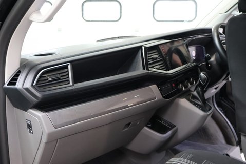 Volkswagen California OCEANI 4MOTION DSG HUGE SPEC VERY RARE  5 YEAR WARRANTY FROM NEW  4 BERTH 20