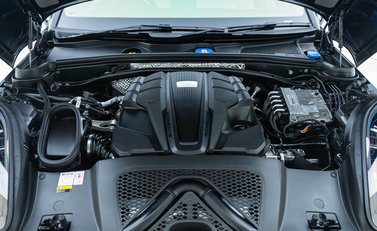 Porsche Macan S 28