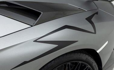 Lamborghini Aventador SV LP 750-4 Roadster 32
